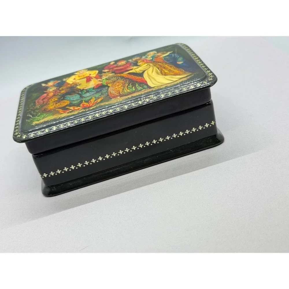 VTG Trinket Red Lacquer Interior Hand Painted n Foil Trinket Box Fairy Tail READ
